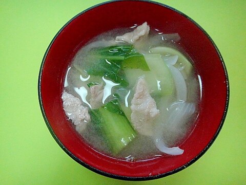 チンゲン菜と豚肉玉ねぎの味噌汁